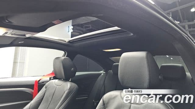 BMW 4 Series 2018 — Şəkil 15/21