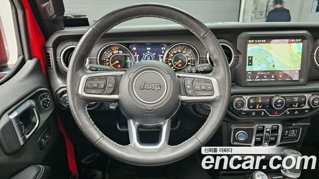 Jeep Wrangler 2022 — Şəkil 13/20