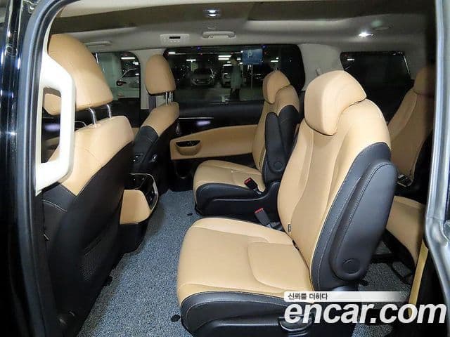 Kia Carnival 2022 — Şəkil 16/20