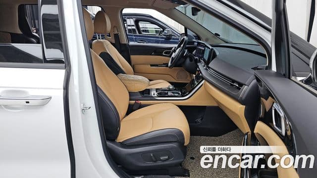 Kia Carnival 2023 — Şəkil 11/20