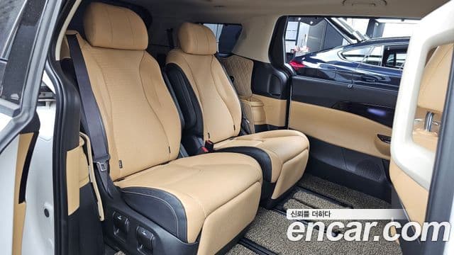 Kia Carnival 2023 — Şəkil 12/20