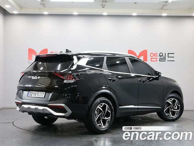 Kia Sportage 2022 — ფოტო 2/20