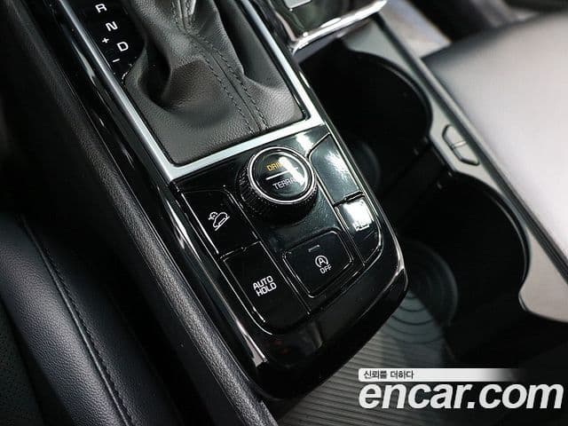 Kia Sportage 2022 — ფოტო 14/20