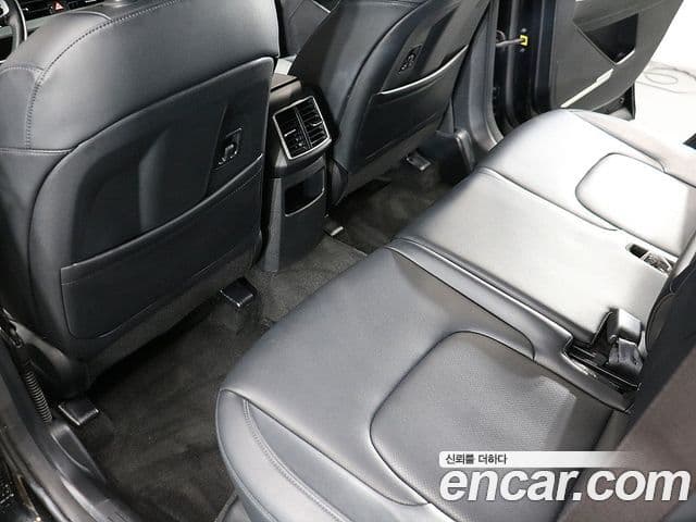 Kia Sportage 2022 — ფოტო 19/20