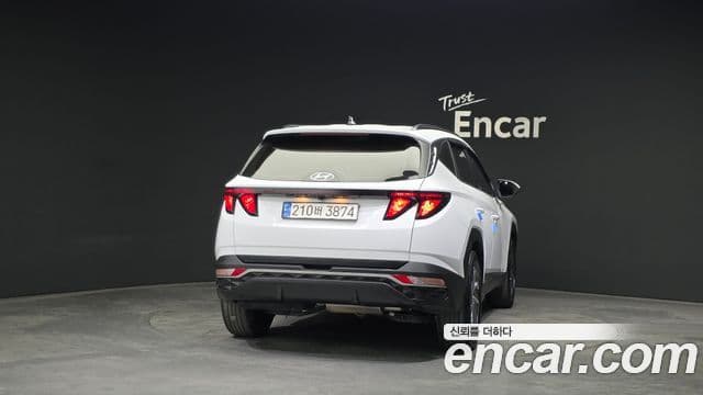 Hyundai Tucson Hybrid 2022 — ფოტო 16/20