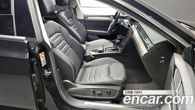 Volkswagen Arteon 2019 — Şəkil 10/20