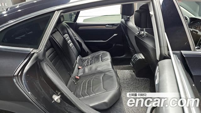 Volkswagen Arteon 2019 — Şəkil 11/20