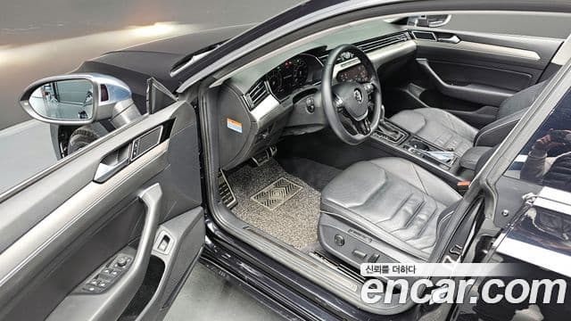 Volkswagen Arteon 2019 — Şəkil 12/20