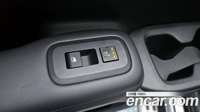 Hyundai Santa Fe 2023 — Şəkil 17/20