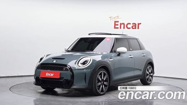 Mini Cooper S 2023 — Фото 20/20