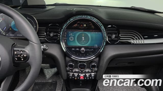 Mini Cooper S 2023 — Фото 14/20