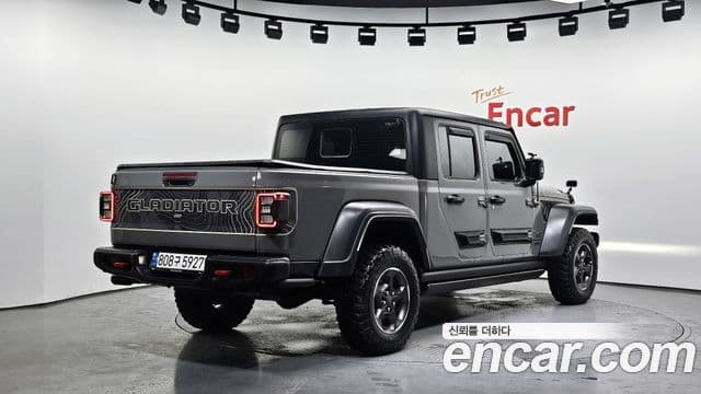 Jeep Gladiator 2022 — Şəkil 2/20