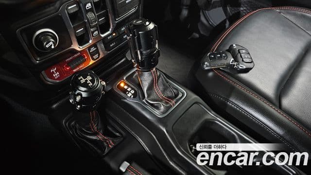 Jeep Gladiator 2022 — Şəkil 9/20