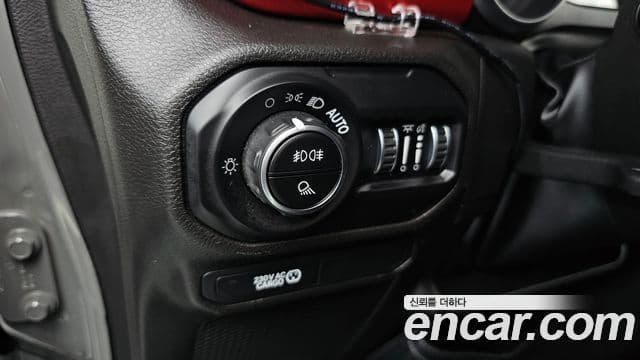 Jeep Gladiator 2022 — Şəkil 14/20