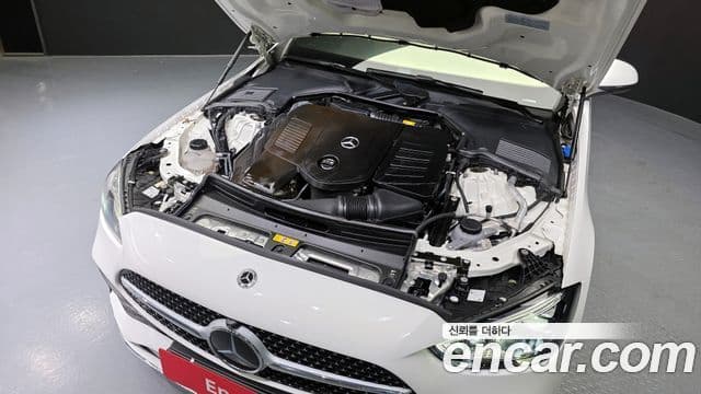 Mercedes-Benz C-Class 2022 — ფოტო 6/20
