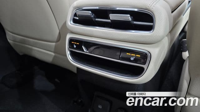 Genesis GV80 2020 — ფოტო 19/20