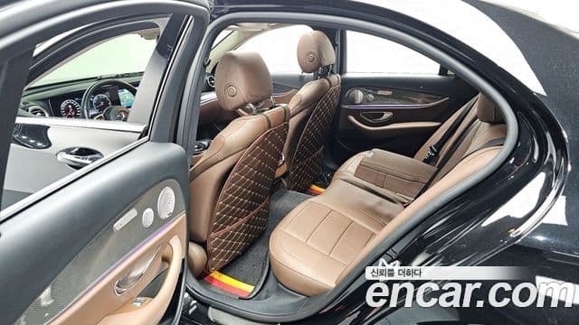 Mercedes-Benz E-Class 2020 — Şəkil 11/20