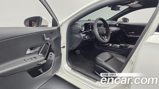 Mercedes-Benz A-Class 2020 — Şəkil 10/20