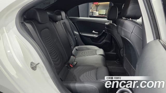 Mercedes-Benz A-Class 2020 — Şəkil 11/20