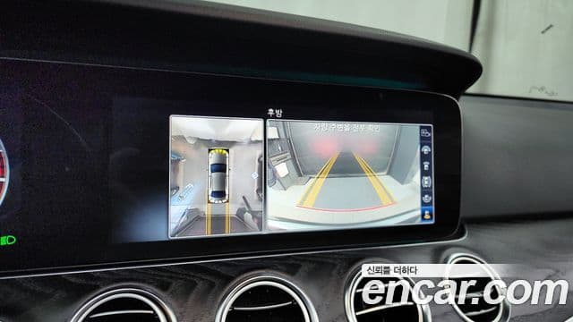 Mercedes-Benz E-Class 2019 — Şəkil 15/20