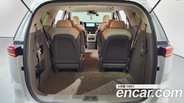 Kia Carnival 2022 — фото 20 из 20