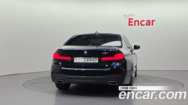 BMW 5 Series 2021 — ფოტო 4/20