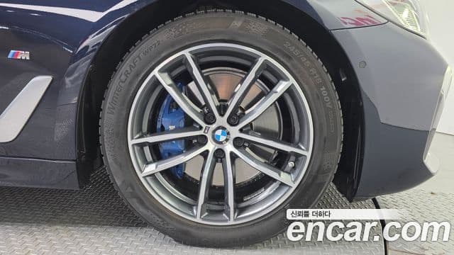BMW 5 Series 2021 — ფოტო 5/20