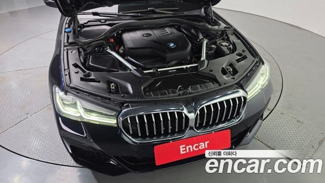 BMW 5 Series 2021 — ფოტო 6/20