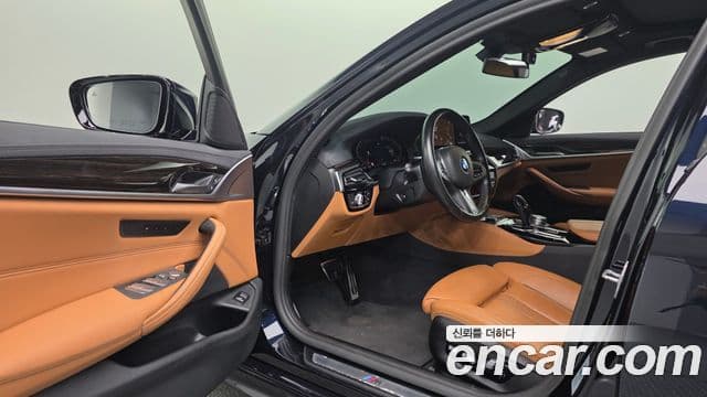 BMW 5 Series 2021 — ფოტო 13/20