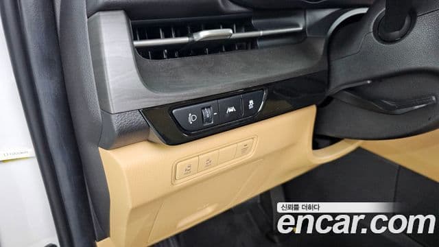 Kia Carnival 2020 — Şəkil 18/20