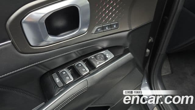 Kia Sorento 2023 — Şəkil 17/20