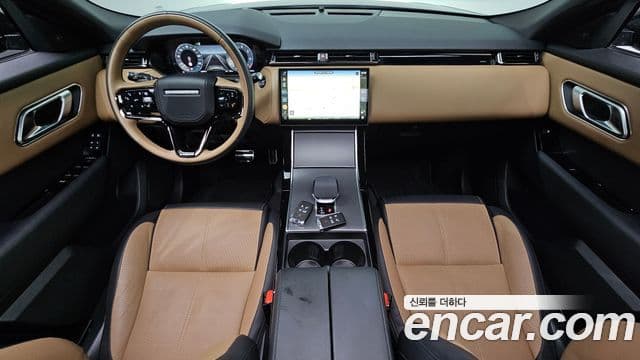 Land Rover Range Rover Velar 2024 — Photo 7/20