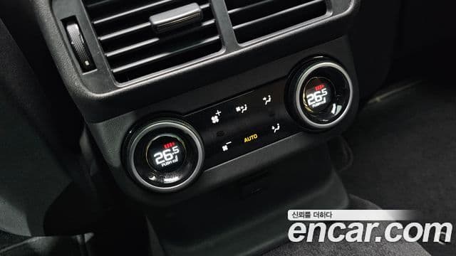 Land Rover Range Rover Velar 2024 — Photo 20/20