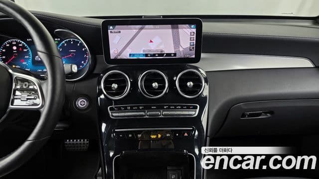 Mercedes-Benz GLC-Class 2021 — ფოტო 14/20