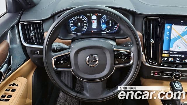 Volvo S90 2019 — ფოტო 13/20