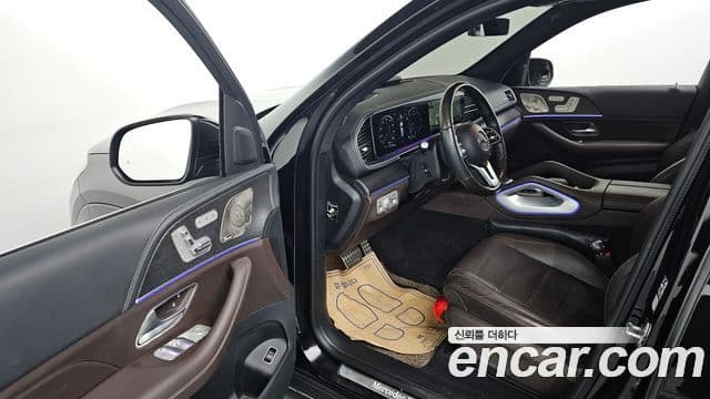 Mercedes-Benz GLS-Class 2023 — Фото 10/20