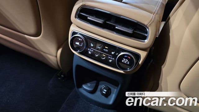 Genesis GV80 2020 — Şəkil 18/20