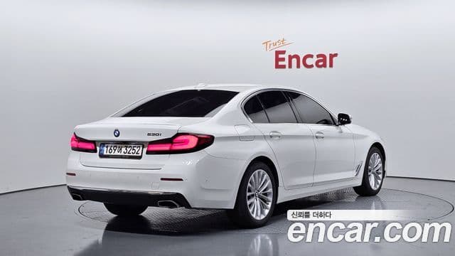 BMW 5 Series 2021 — Şəkil 2/20