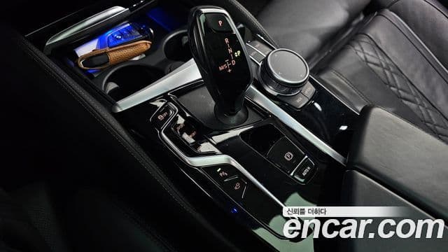 BMW 5 Series 2021 — Şəkil 9/20