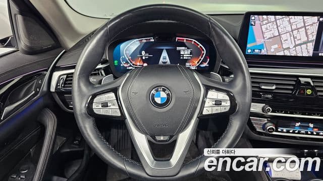 BMW 5 Series 2021 — Şəkil 13/20