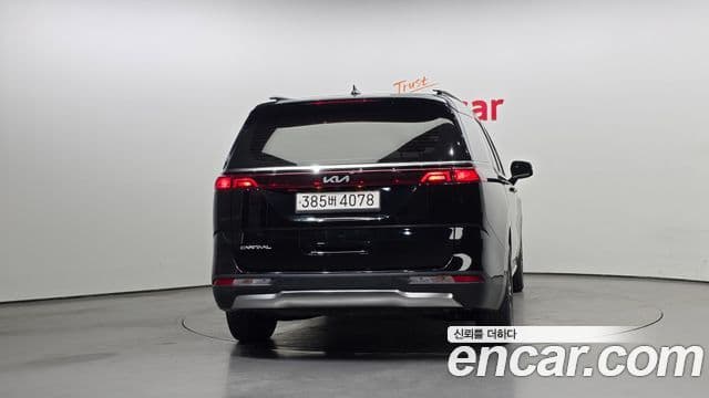 Kia Carnival 2023 — ფოტო 4/20