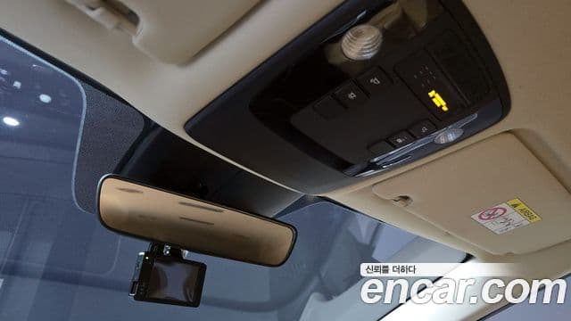 Kia Carnival 2021 — Şəkil 19/20
