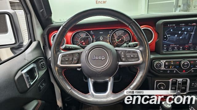 Jeep Wrangler 2021 — Фото 13/20