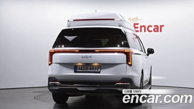 Kia Carnival 2024 — Şəkil 3/20