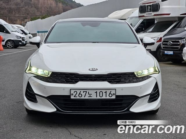 Kia K5 2020 — ფოტო 10/19