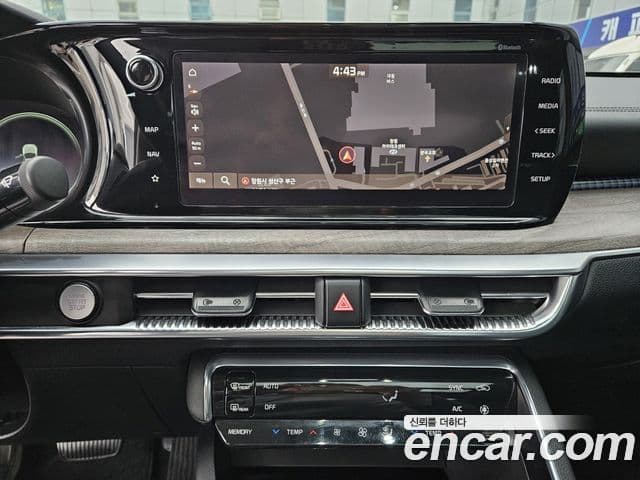 Kia K5 2020 — ფოტო 5/19