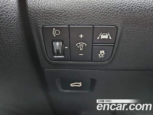 Kia K5 2020 — ფოტო 12/19