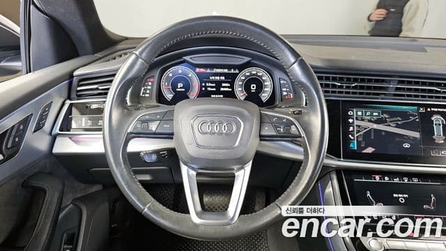 Audi Q8 2020 — Photo 3/20