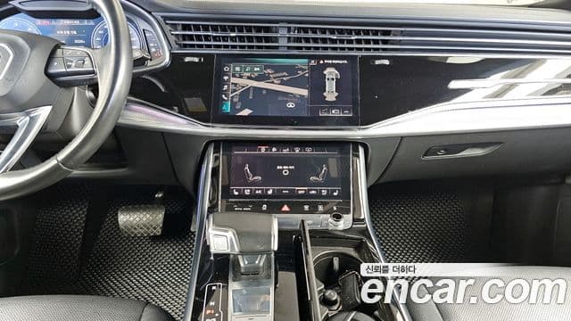 Audi Q8 2020 — Photo 6/20