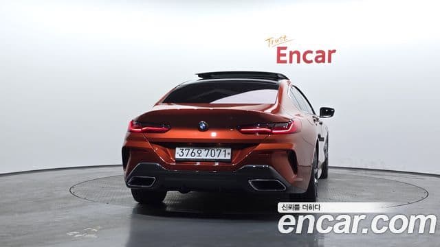 BMW 8 Series 2020 — ფოტო 4/20